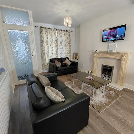 Anstuns Lodge Liverpool Exterior photo